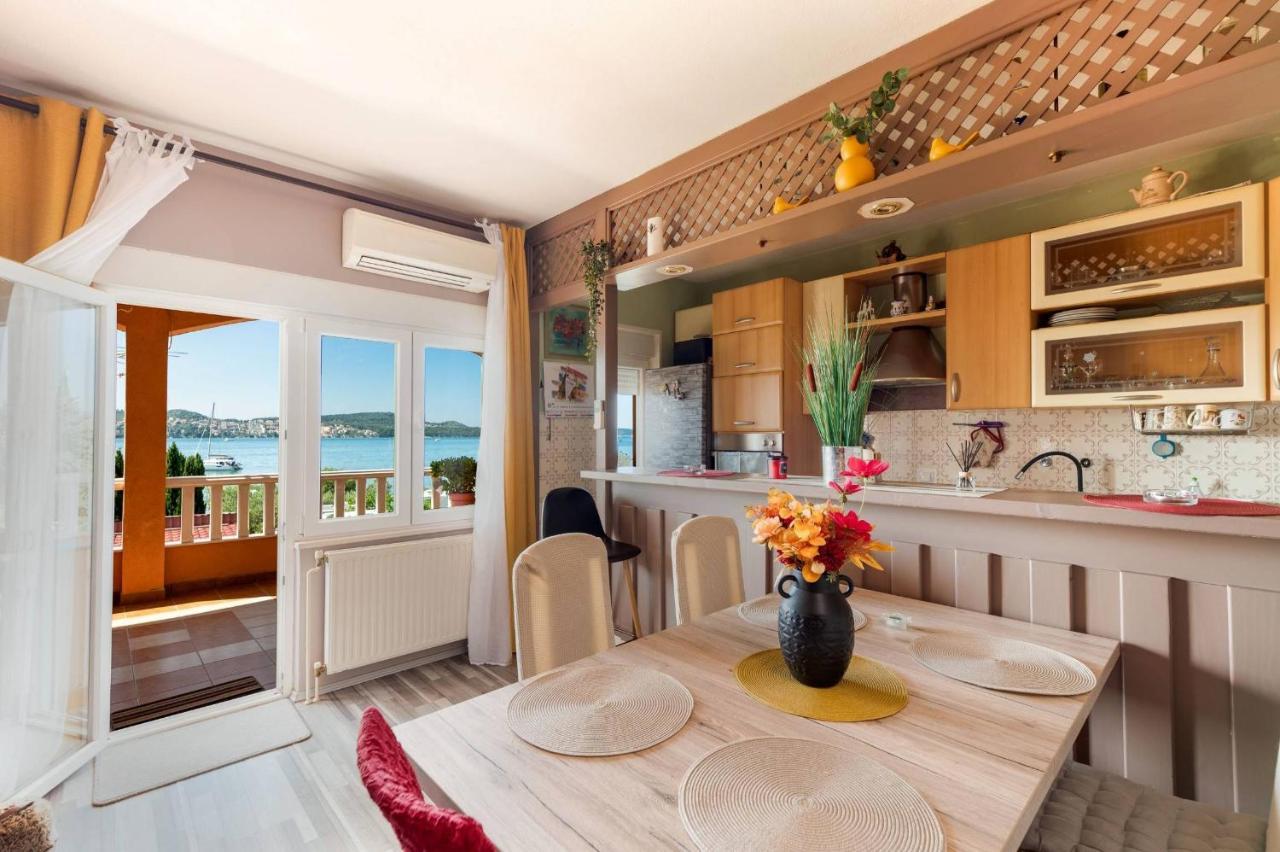 Apartment Lotus Trogir Luaran gambar